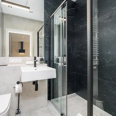 Komfortowy Apartament Z Ogrodkiem * Poznan
