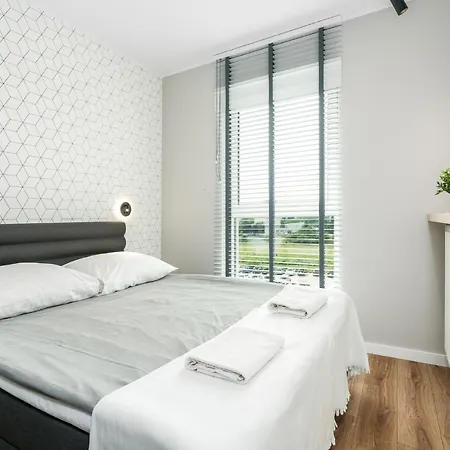 Komfortowy Apartament Z Ogrodkiem