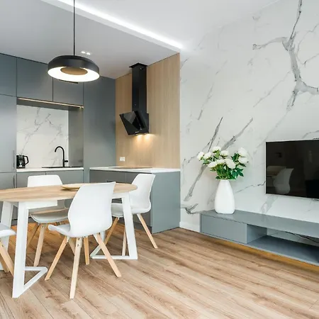 Komfortowy Apartament Z Ogrodkiem Lägenhet Poznań