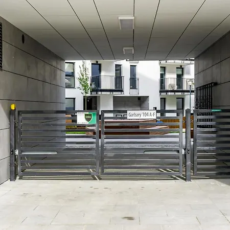 Komfortowy Apartament Z Ogrodkiem