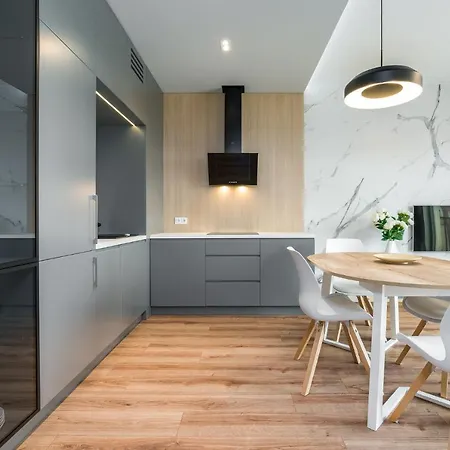 Komfortowy Apartament Z Ogrodkiem Lägenhet Poznań