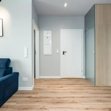 Lägenhet Komfortowy Apartament Z Ogrodkiem *