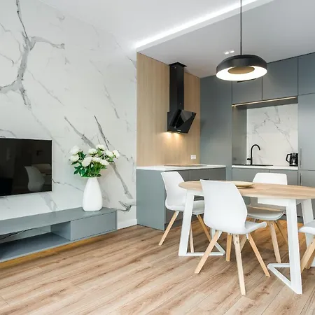 Lägenhet Komfortowy Apartament Z Ogrodkiem Poznań