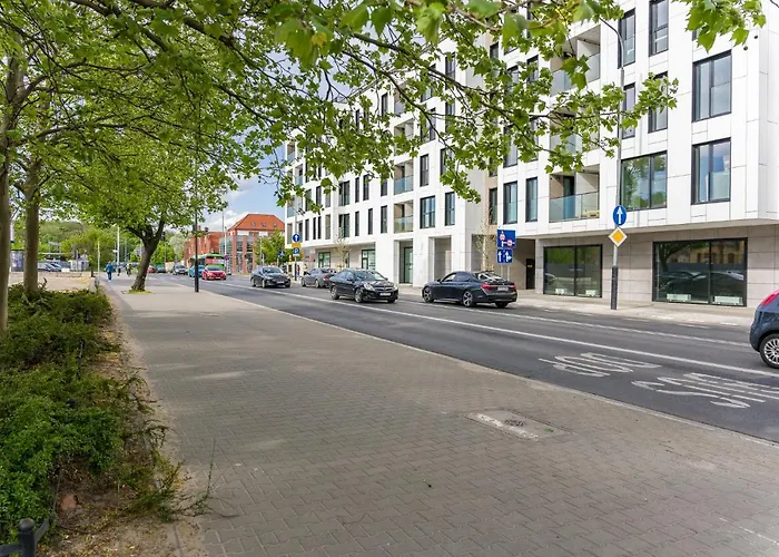 Apartment Komfortowy Apartament Z Ogrodkiem Poznan