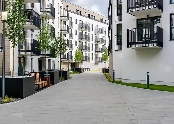 Apartment Komfortowy Apartament Z Ogrodkiem Poznan